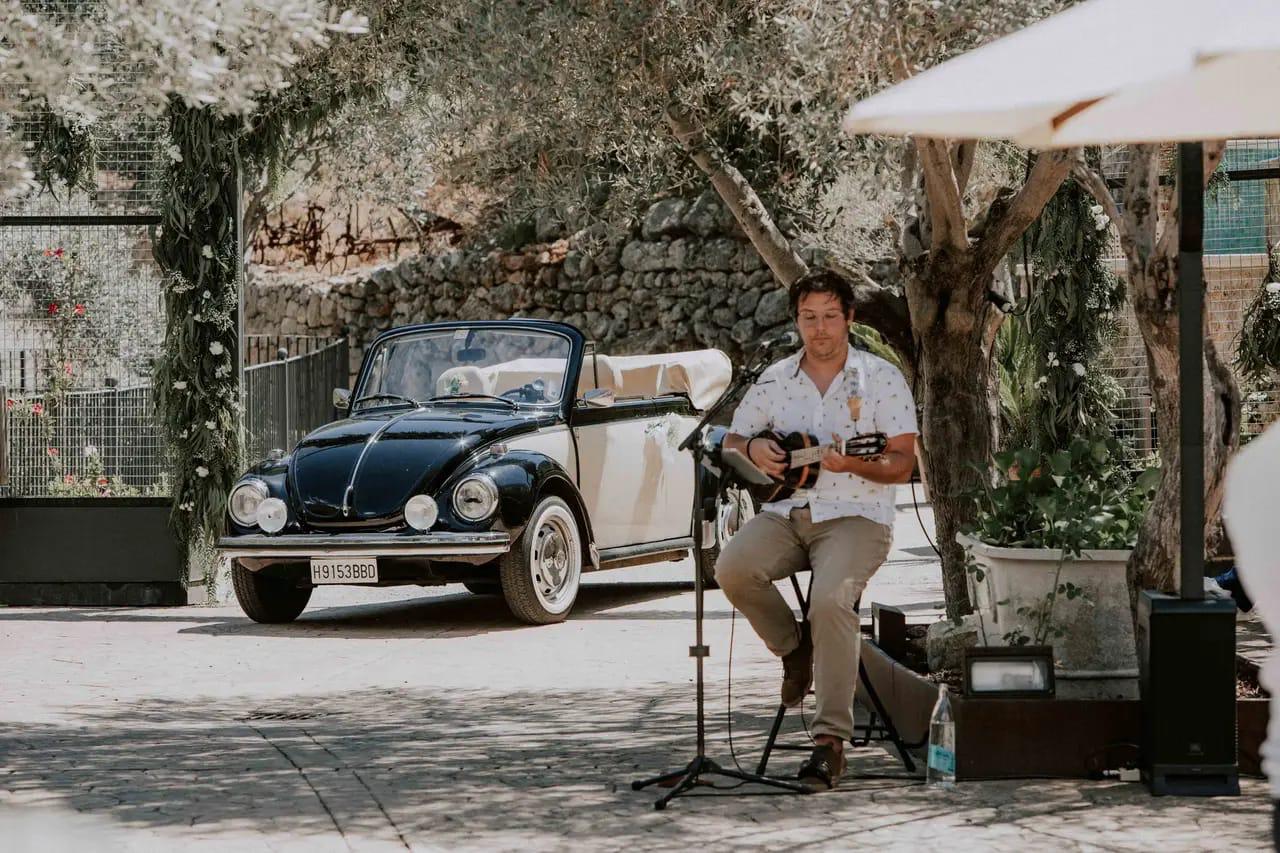 ¿Cuánto cuesta alquilar un coche clásico para una boda en Galicia?